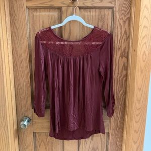 Auburn colored top with lace